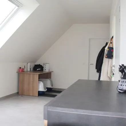 Rent this 3 bed apartment on Oostakker 19 in 2290 Vorselaar, Belgium