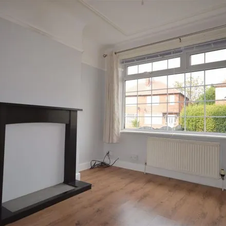 Image 5 - 5 Kingston Gardens, Leeds, LS15 7PP, United Kingdom - Apartment for rent