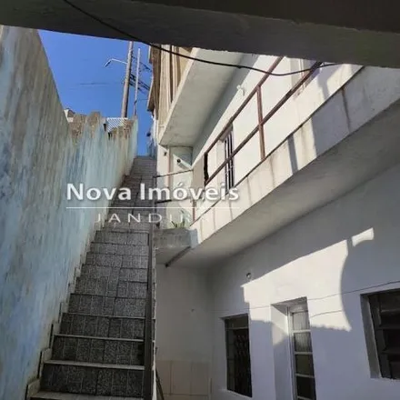 Buy this 1studio house on Rua Odorico Paraguaçu in Mirante de Jandira, Jandira - SP