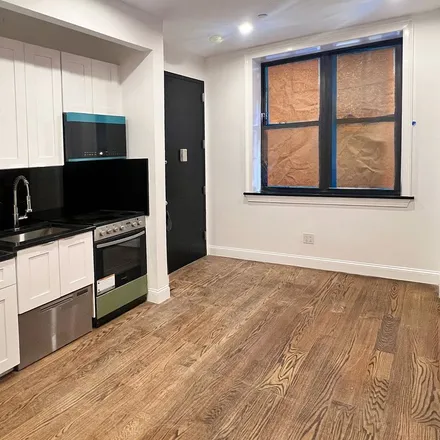 Rent this 1 bed townhouse on 503 West 144th Street in New York, NY 10031