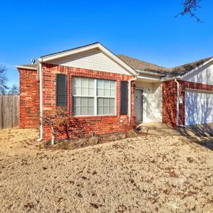 Image 2 - Bradford Place, Midwest City, OK 73130, USA - House for sale