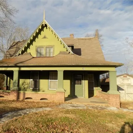 Buy this 5 bed house on 105 N College St in Arcadia, Missouri