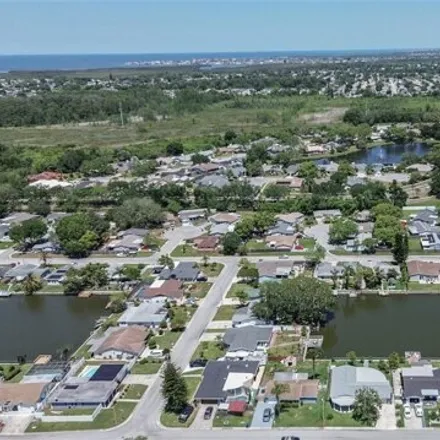 Image 3 - 4041 Star Island Dr, Holiday, Florida, 34691 - House for sale