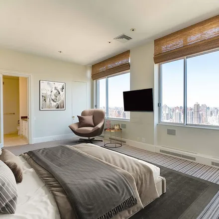 Rent this 6 bed apartment on 97 Crosby Street in New York, NY 10012