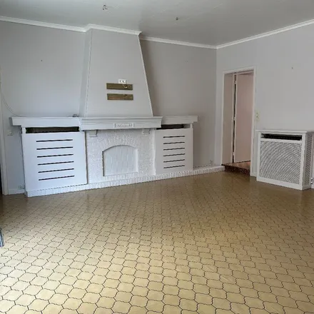 Rent this 2 bed apartment on Kapellestraat 1A in 8750 Wingene, Belgium