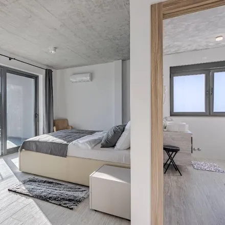 Rent this 5 bed house on Svetvinčenat in Istria County, Croatia