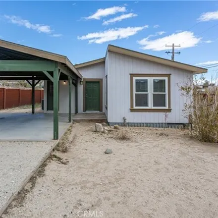 Buy this studio apartment on 6198 El Reposo Street in Joshua Tree, CA 92252