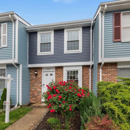Rent this 2 bed townhouse on 1615 10th Street South in Virginia Highlands, Arlington