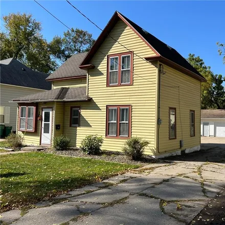 Buy this 3 bed house on 317 Summer Avenue in Albert Lea, MN 56007