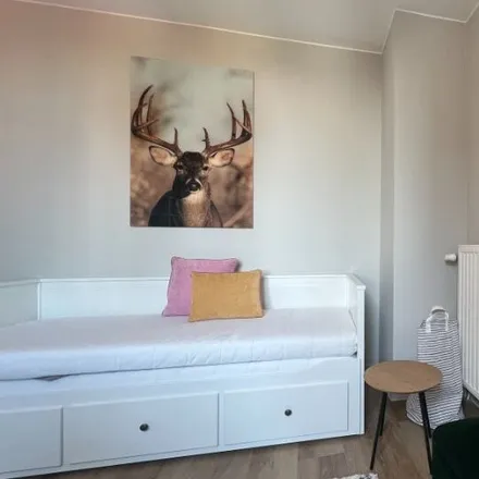 Rent this 5 bed room on Rue Haeck - Haeckstraat 65 in 1080 Molenbeek-Saint-Jean - Sint-Jans-Molenbeek, Belgium