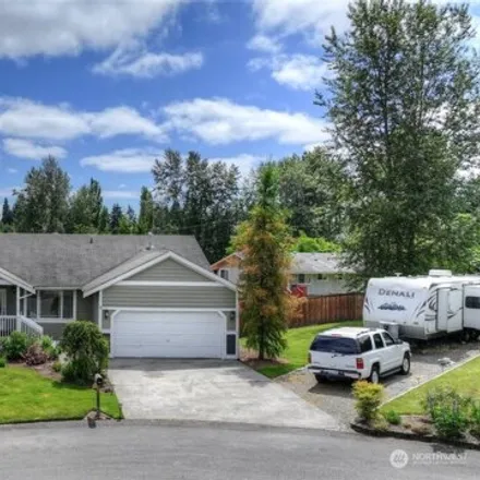 Buy this 5 bed house on 10309 55th Ave E in Puyallup, Washington