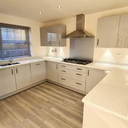 Image 2 - Stanneylands Road, Wilmslow, SK9 4EY, United Kingdom - Apartment for rent