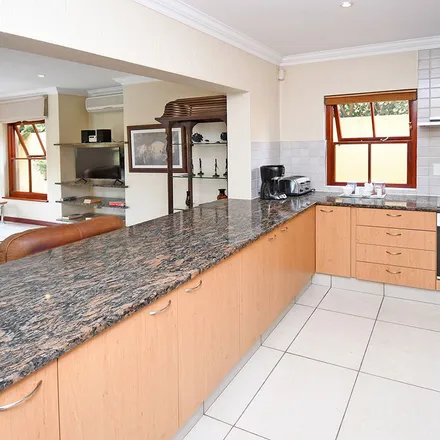 Image 6 - Nicholas Crescent, Broadacres AH, Randburg, 2055, South Africa - Apartment for rent