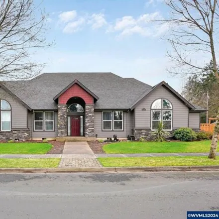 Buy this 3 bed house on 932 Highland Drive in Stayton, OR 97383