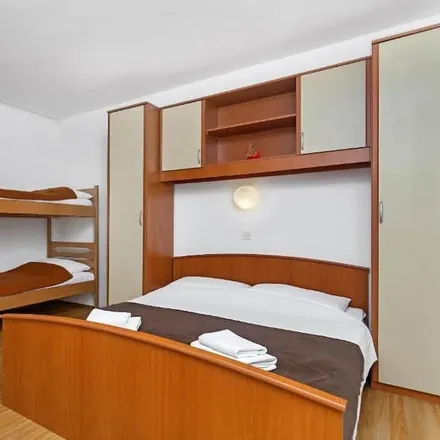 Image 5 - 21467, Croatia - Apartment for rent