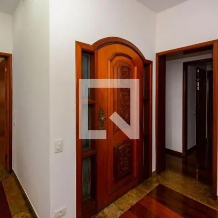 Rent this 4 bed apartment on Frawanny in Rua Silva Jardim 320, Centro