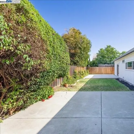 Image 8 - 16512 Kent Ave, San Lorenzo, California, 94580 - House for sale