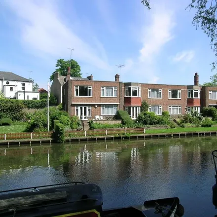 Rent this 2 bed apartment on Riverside Court in Chesterton Road, Cambridge