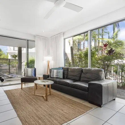 Rent this studio house on 152-158 Noosa Parade