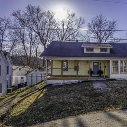 Buy this 3 bed house on 51 Grandview Avenue in Burnside, Pulaski County