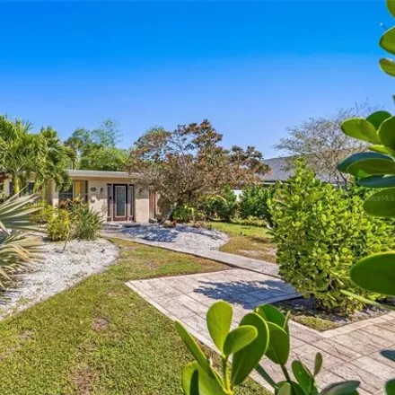 Image 3 - 64th Street North, Saint Petersburg, FL 33707, USA - House for sale