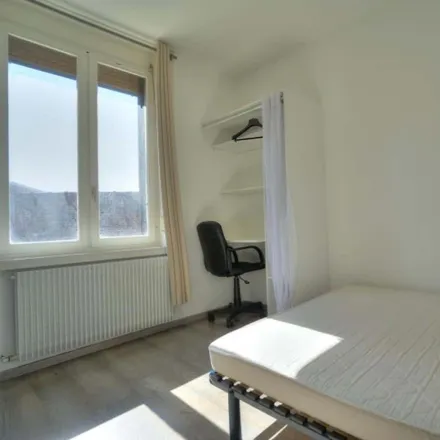 Rent this 3 bed room on 76 Rue du XXème Siècle in 59160 Lomme, France