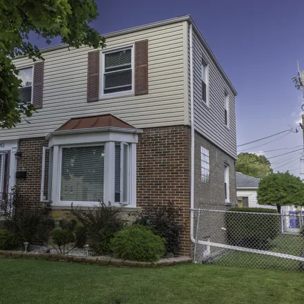 Buy this 3 bed house on 3955 North Nordica Avenue in Chicago, IL 60634
