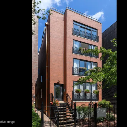 Buy this 3 bed duplex on 855 West Erie Street in Chicago, IL 60622