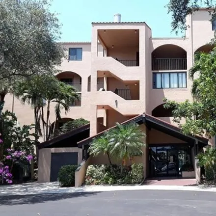 Rent this 1 bed condo on 310 Egret Circle in Delray Beach, FL 33444