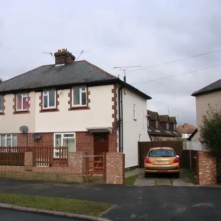 Rent this 3 bed duplex on Gloster Road in Old Woking, GU22 9EU