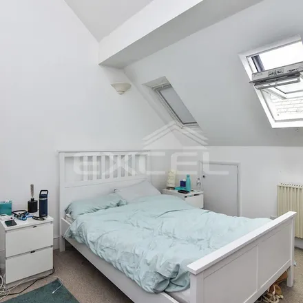 Image 9 - 1 Hemstal Road, London, NW6 2AB, United Kingdom - Apartment for rent