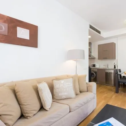 Rent this 3 bed apartment on Uñó in la Riera, 84-86