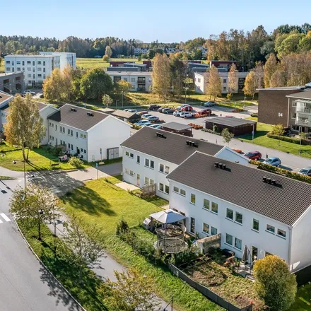 Rent this 3 bed apartment on Ribby allé 42 in 137 41 Västerhaninge, Sweden