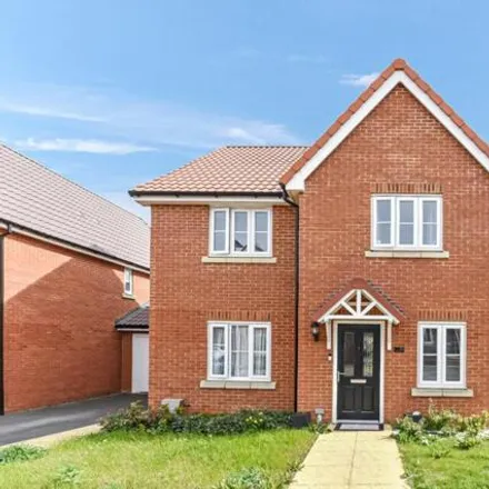 Buy this 4 bed house on Songbird Crescent in Lower Upnor, ME3 8GD