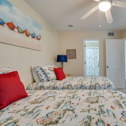 Rent this 2 bed townhouse on Destin
