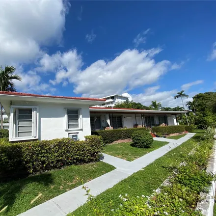 Image 1 - 1045 93rd Street, Bay Harbor Islands, Miami-Dade County, FL 33154, USA - Duplex for sale