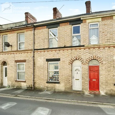 Buy this 3 bed townhouse on Vicarage Lawn