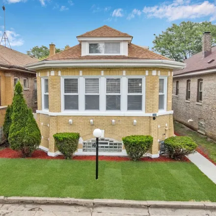 Buy this 4 bed house on 9305 South Elizabeth Street in Chicago, IL 60620