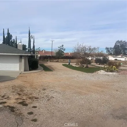 Image 8 - 12174 Snapping Turtle Road, Apple Valley, CA 92308, USA - House for sale