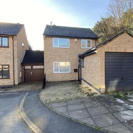 Buy this 3 bed house on Sonning Way in Blaby, LE2 9RU