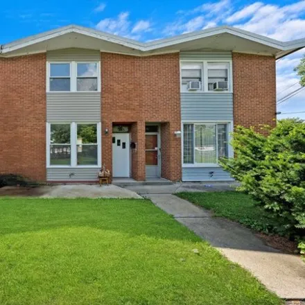 Buy this 3 bed house on 2129 Ash St Apt B in Des Plaines, Illinois