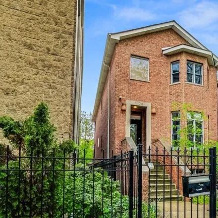 Buy this 4 bed house on 1703 West Erie Street in Chicago, IL 60612