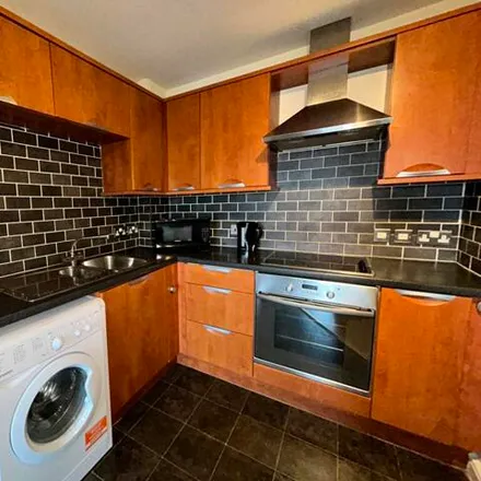 Image 4 - Coniston Place, Gateshead, NE9 6YA, United Kingdom - Apartment for sale