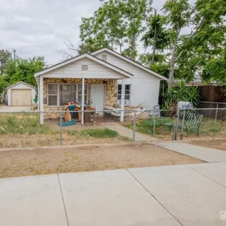 Buy this 2 bed house on 239 East Harding Avenue in Kern County, CA 93308