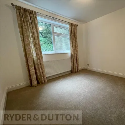 Image 6 - The Nook, Greenfield, OL3 7HZ, United Kingdom - Apartment for rent