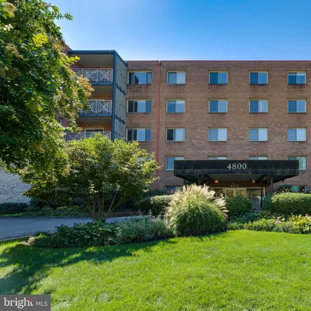 Image 2 - 4800 Chevy Chase Drive, Bethesda, MD 20815, USA - Condo for sale