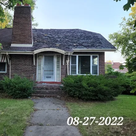 Buy this 2 bed house on 401 East McClure Avenue in Peoria, IL 61603