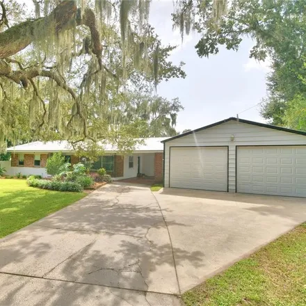 Buy this 2 bed house on 7011 Beverly Road in Polk County, FL 33813