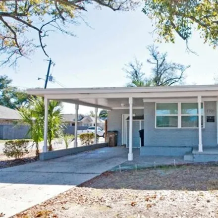 Buy this 3 bed house on 207 South J Street in Pensacola, FL 32502