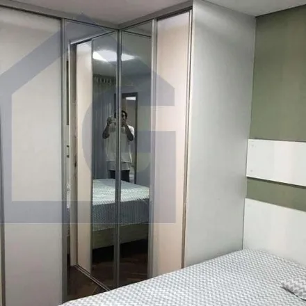 Buy this 2 bed apartment on Avenida Padre Anchieta in Jardim, Santo André - SP